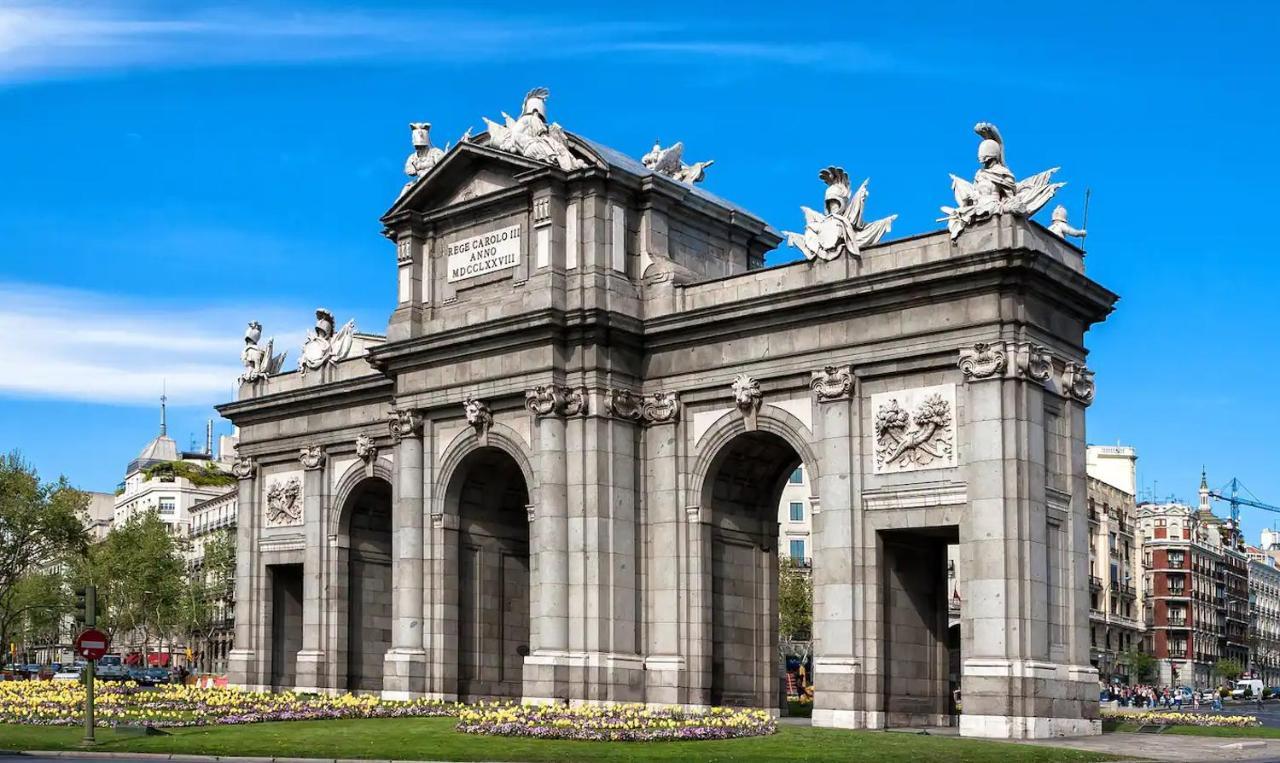 Apartamento Con Vistas Al Parque Del Retiro Madrid Esterno foto