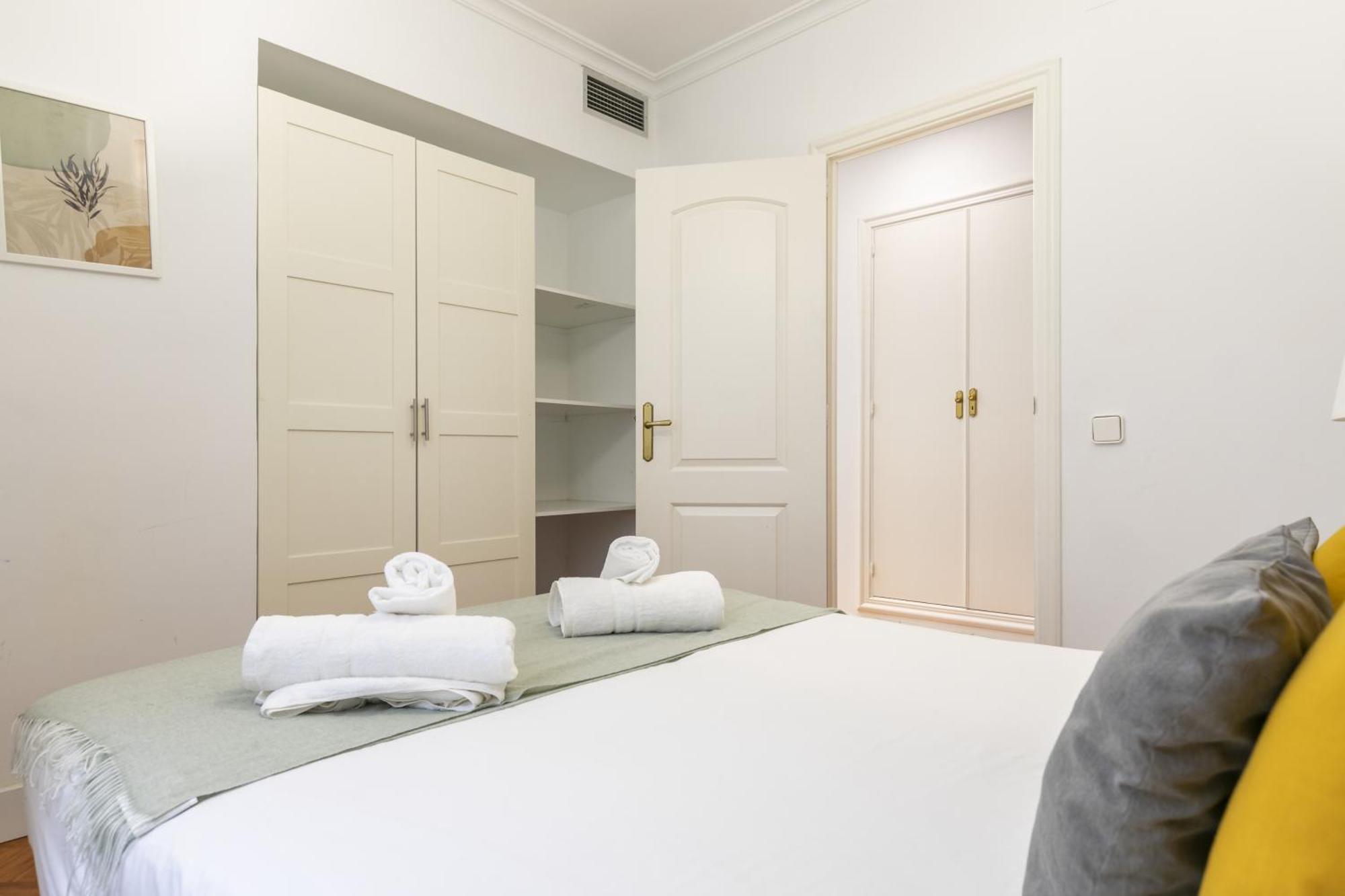 Apartamento Con Vistas Al Parque Del Retiro Madrid Esterno foto