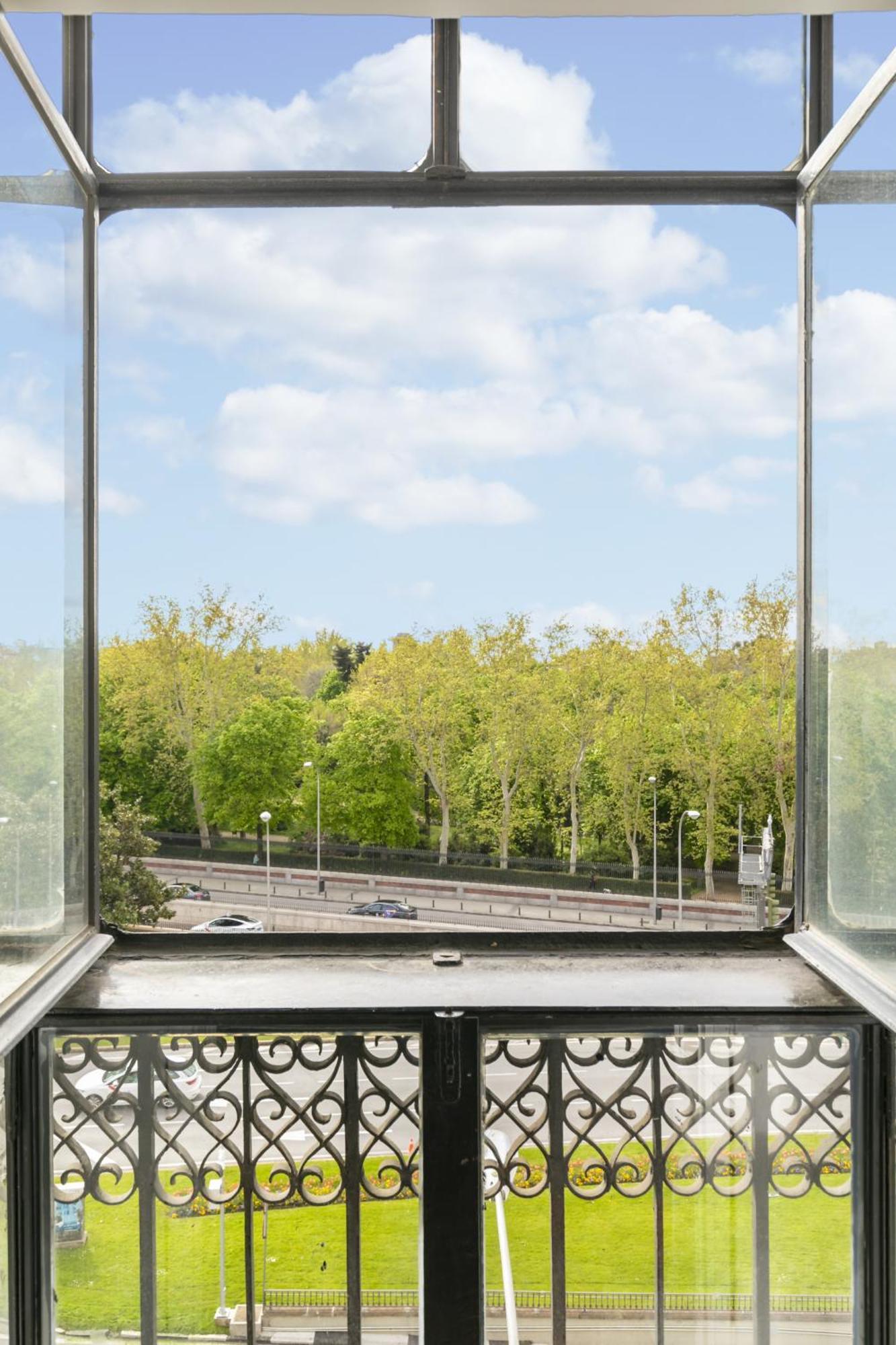 Apartamento Con Vistas Al Parque Del Retiro Madrid Esterno foto